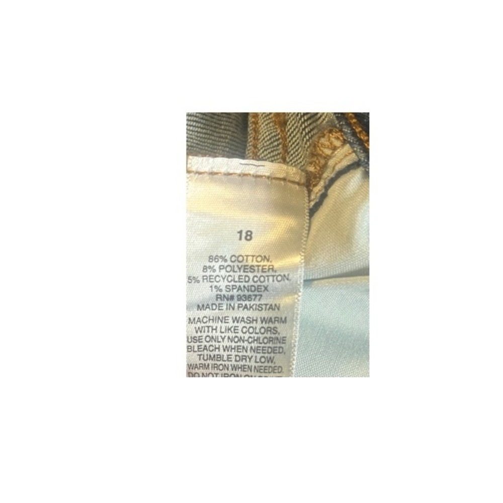 a.n.a Mid Rise Shortie Jean Shorts NWT - Picture 4 of 4